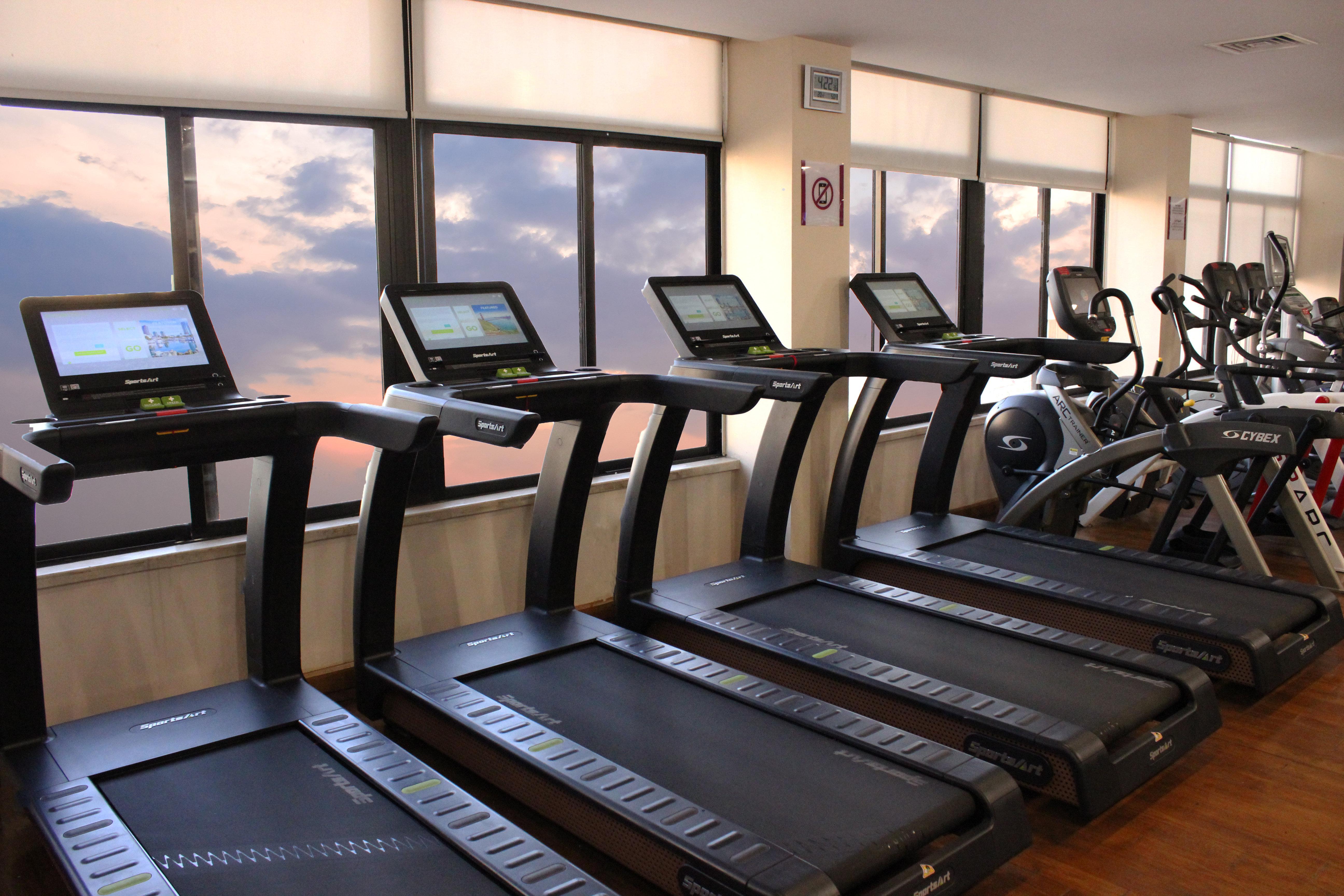 Crowne Plaza Amman By Ihg Hotel Exterior photo Treadmills in a gym