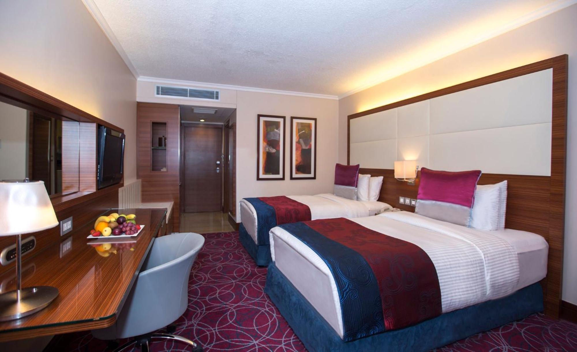 Crowne Plaza Amman By Ihg Hotel Exterior photo