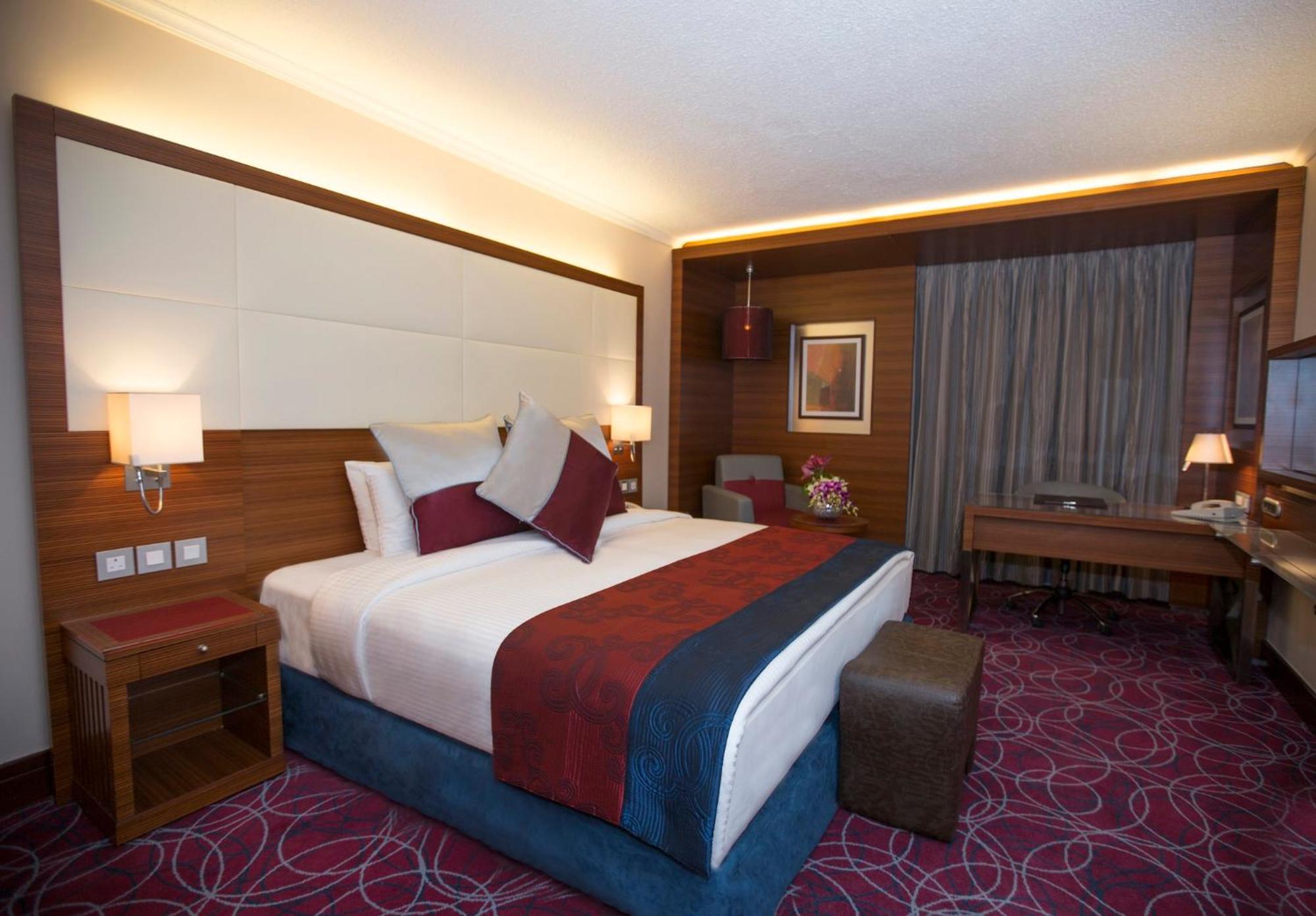 Crowne Plaza Amman By Ihg Hotel Exterior photo